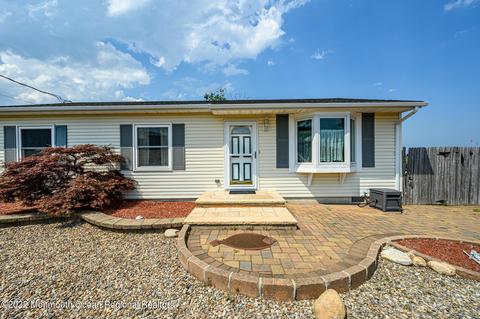 124 E Granada Dr, Brick, NJ 08723 photo 1