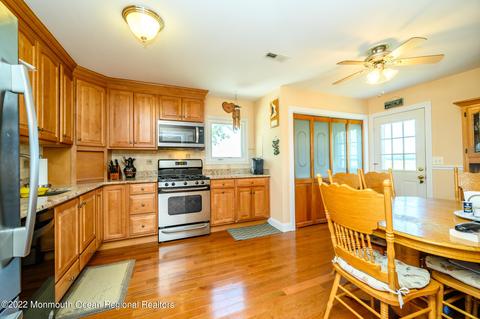 124 E Granada Dr, Brick, NJ 08723 photo 8