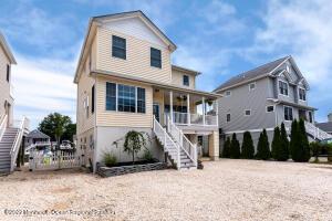 83 Baltic Ave, Waretown, NJ 08758 photo 3