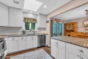 85 Meadowbrook Rd, Brick, NJ 08723 photo 15
