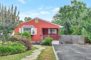 42 E 3rd St, Howell, NJ 07731 photo 2