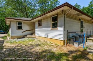 61 Stanton Ave, Pine Beach, NJ 08741 photo 2
