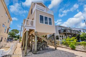 81 Baltic Ave, Waretown, NJ 08758 photo 1