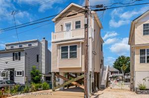 81 Baltic Ave, Waretown, NJ 08758 photo 6