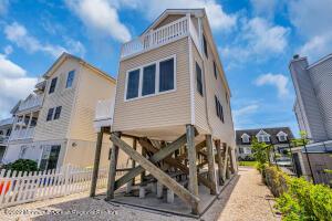 81 Baltic Ave, Waretown, NJ 08758 photo 5