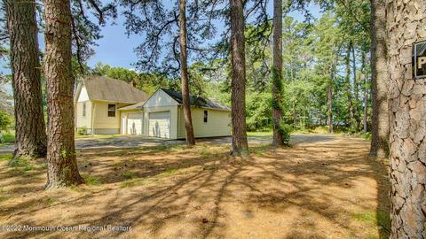 610 Pine St, Jackson, NJ 08527 photo 1