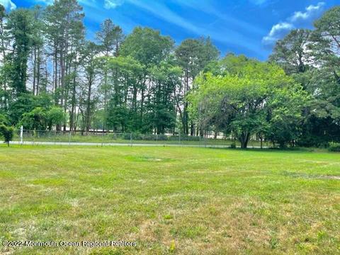 610 Pine St, Jackson, NJ 08527 photo 33
