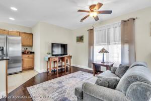 10 River Dr, Toms River, NJ 08753 photo 8