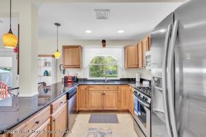 10 River Dr, Toms River, NJ 08753 photo 16