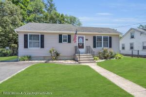 10 River Dr, Toms River, NJ 08753 photo 1