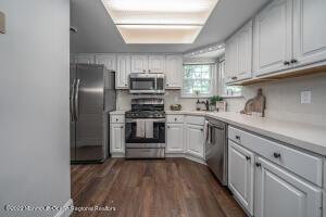 6 Lancaster Ct, Forked River, NJ 08731 photo 7