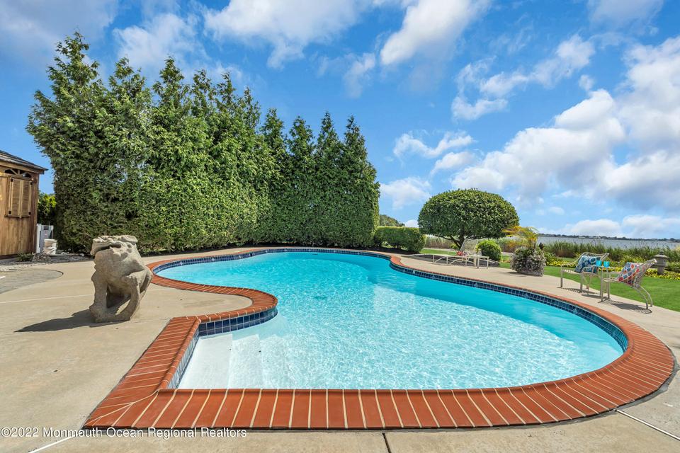  17 Harbor Dr, Rumson, NJ 07760 photo 78