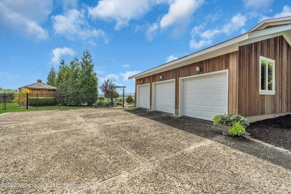  17 Harbor Dr, Rumson, NJ 07760 photo 21
