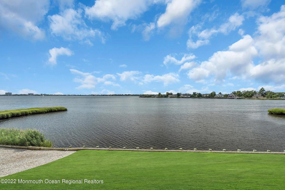  17 Harbor Dr, Rumson, NJ 07760 photo 82