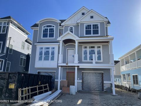 15 8th Ave, Seaside Heights, NJ 08751