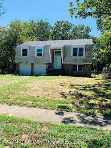 9 Yorkshire Dr, Jackson, NJ 08527