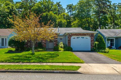 6 Rushmore Dr, Brick, NJ 08724 photo 3