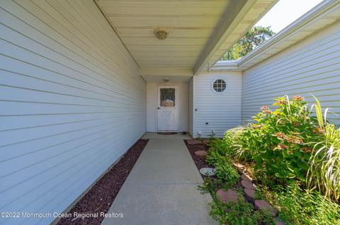 6 Rushmore Dr, Brick, NJ 08724 photo 4
