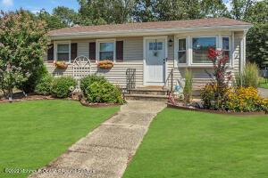 725 Eastern Ln, Brick, NJ 08724 photo 4