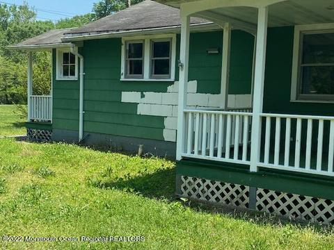37 Moorehouse Rd, New Egypt, NJ 08533
