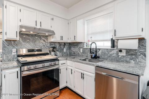 320 Hulse Ave, Brick, NJ 08724 photo 6