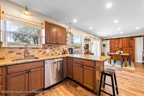 402 4th St, Waretown, NJ 08758 photo 16