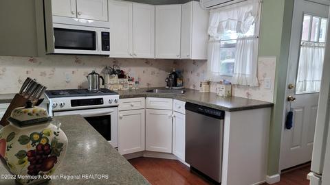 14 Riverview Dr, Brick, NJ 08723 photo 6