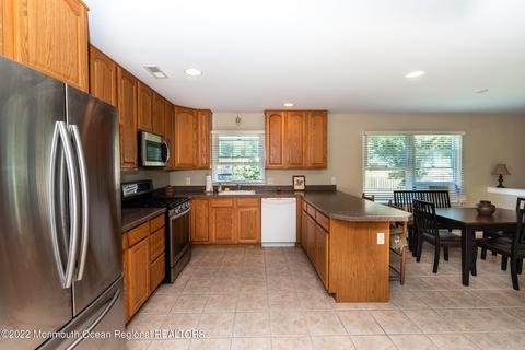 13 Marlin Ln, Waretown, NJ 08758 photo 12