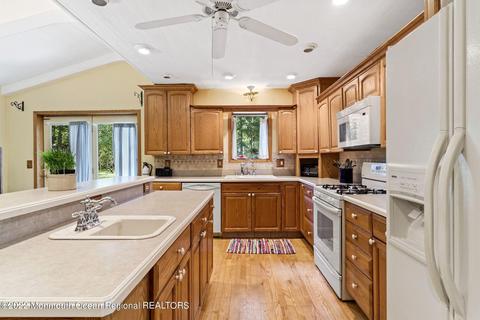 258 Clearstream Rd, Jackson, NJ 08527 photo 13