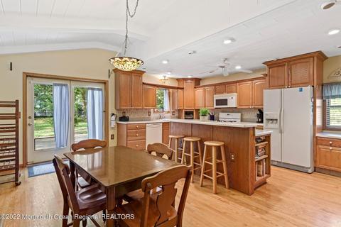 258 Clearstream Rd, Jackson, NJ 08527 photo 9