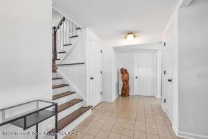 2 Eagle Hill Rd, Holmdel, NJ 07733 photo 3