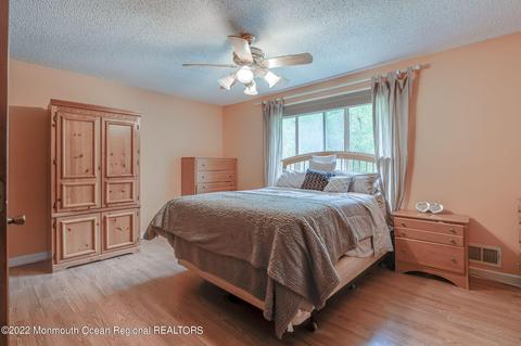 83 Buckingham Dr, Jackson, NJ 08527 photo 9