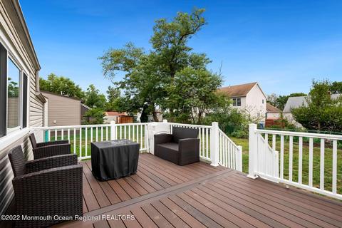 10 Bailey Pl, Sewaren, NJ 07077 photo 18