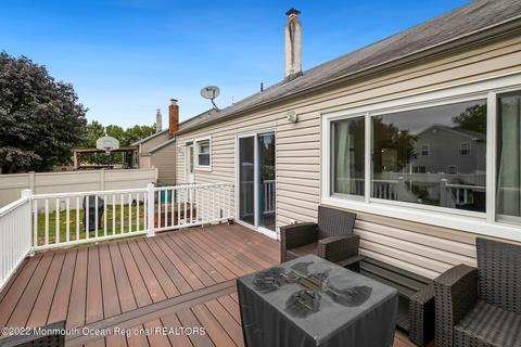 10 Bailey Pl, Sewaren, NJ 07077 photo 19