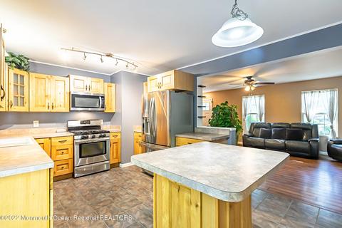 9 Oak Leaf Dr, Waretown, NJ 08758 photo 13