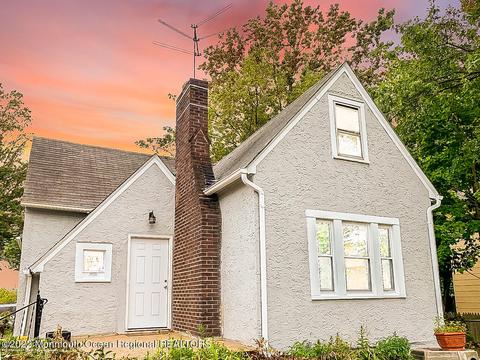 22 Ford Ave, Freehold, NJ 07728