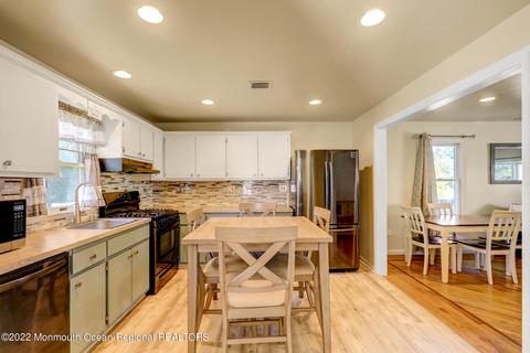206 Walnut Dr, Brick, NJ 08724 photo 9