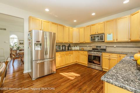 6 Tanner Ct, Brick, NJ 08724 photo 12