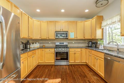 6 Tanner Ct, Brick, NJ 08724 photo 13