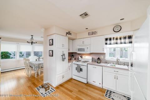 53 Crest Dr, Brick, NJ 08724 photo 4
