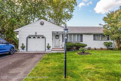 53 Crest Dr, Brick, NJ 08724 photo 2