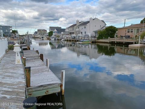21 Commodore Dr, Brick, NJ 08723 photo 3