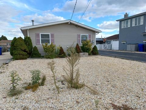 21 Commodore Dr, Brick, NJ 08723 photo 2