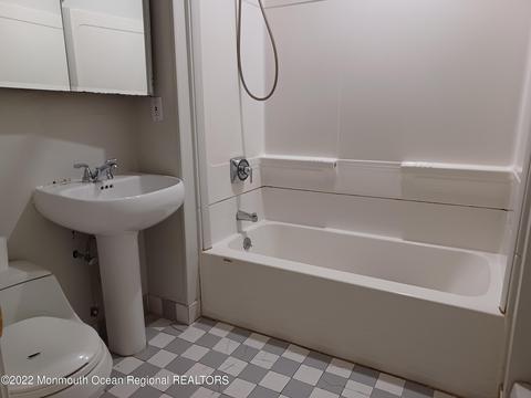 21 Commodore Dr, Brick, NJ 08723 photo 5