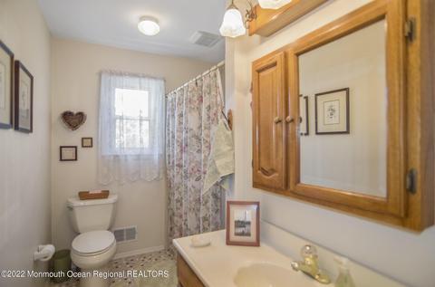5 Feathertree Ct, Howell, NJ 07731 photo 24