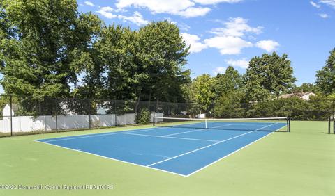 5 Feathertree Ct, Howell, NJ 07731 photo 3