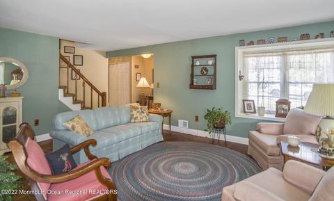 5 Feathertree Ct, Howell, NJ 07731 photo 11