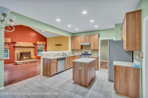 16 Cardinal Dr, Jackson, NJ 08527 photo 9