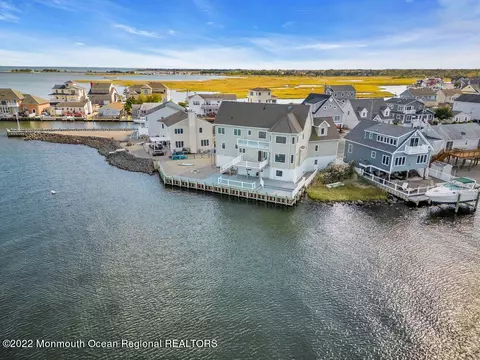 269 Teakwood Dr, Bayville, NJ 08721