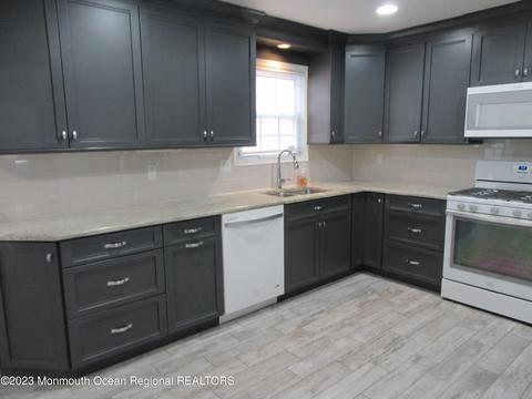 93 Pendleton Pl, Old Bridge, NJ 08857 photo 2